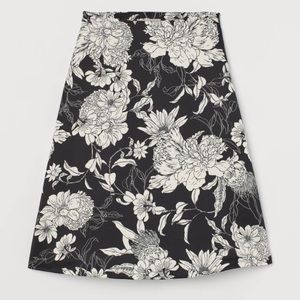 New H&M skirt US size 2